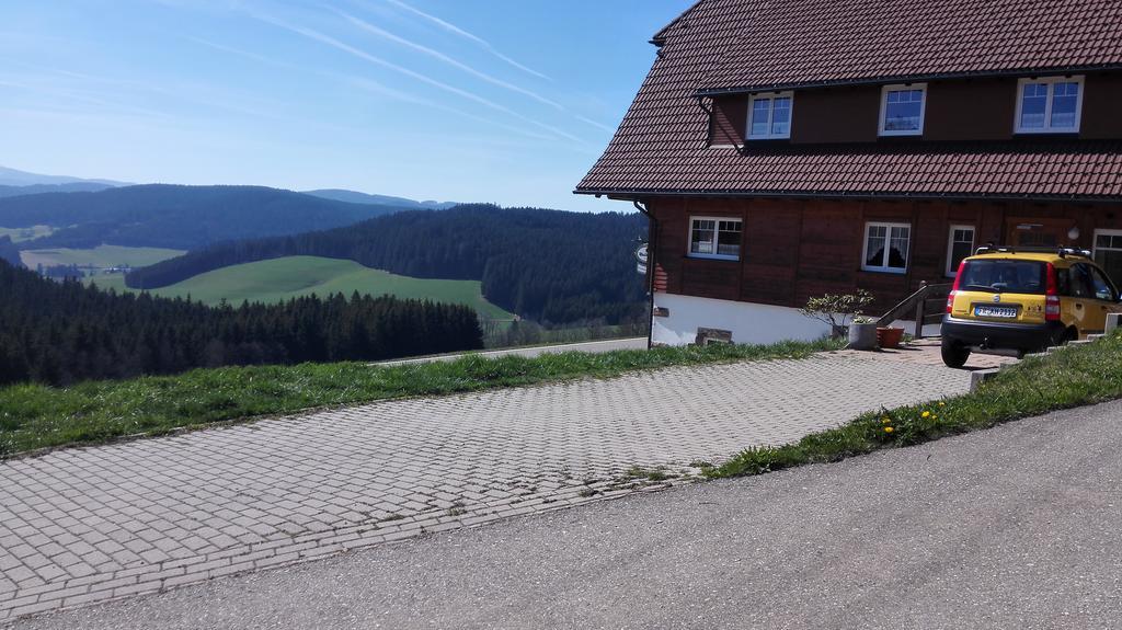 Pension Forsthaus Taele - Das Gaestehaus Vom Schwarzwaldgasthaus Salenhof Titisee-Neustadt Exterior photo